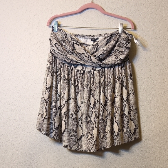 Torrid Strapless Babydoll Tunic Grey Snakeskin print- Plus Size 1 - Picture 1 of 3
